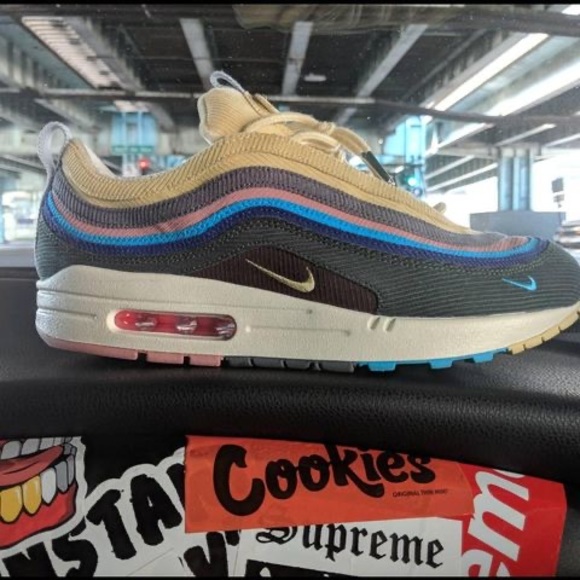 Meet your Posher, Adrian - Picture 1 of 1